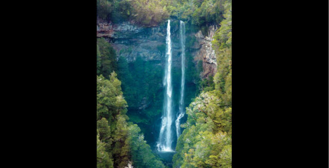 2.-Melimoyu-photos-waterfall