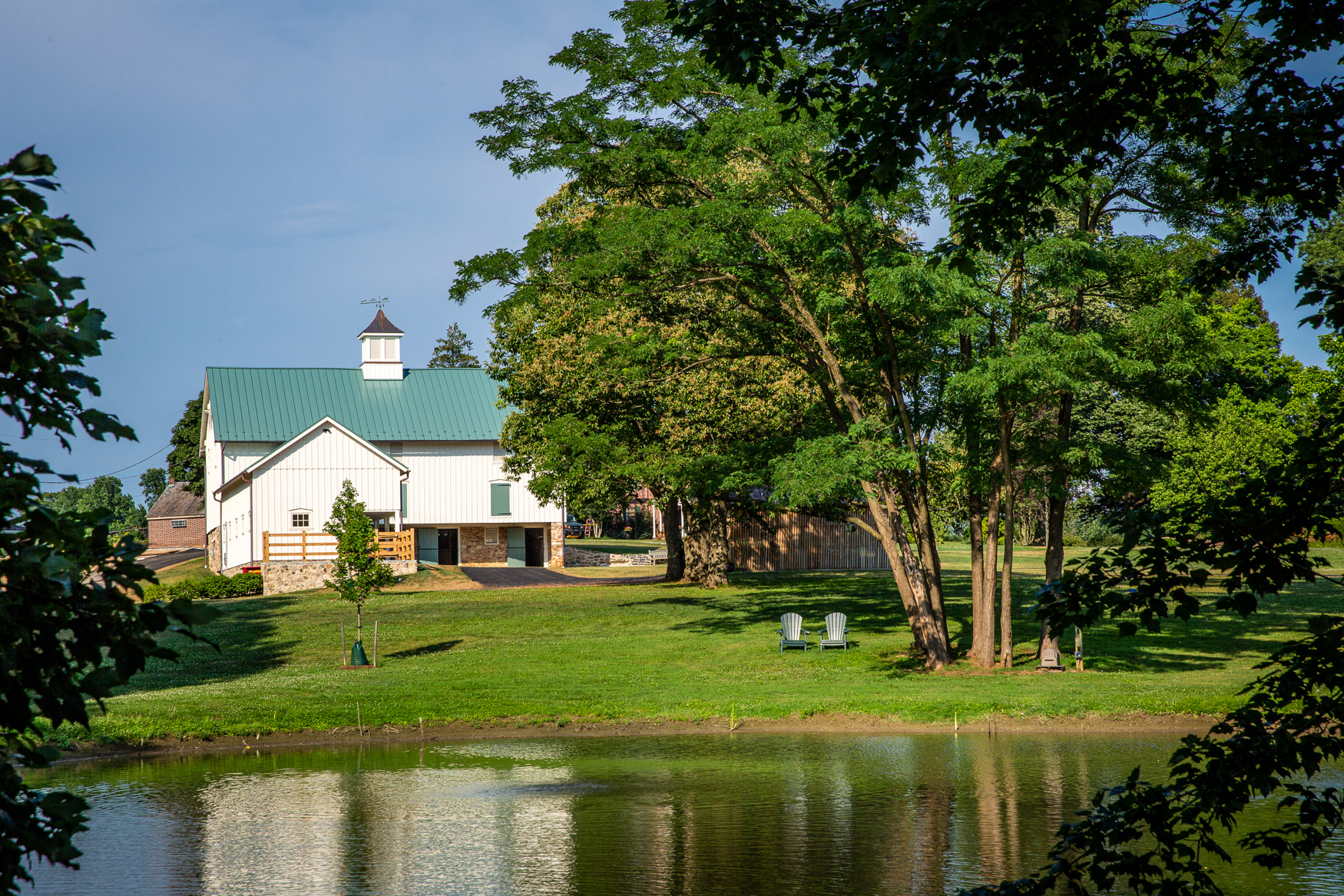 Beautiful Bank Barn - Equestrian Living